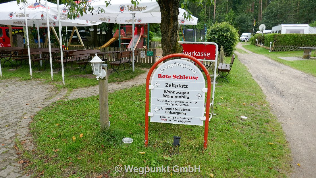 Die Einfahrt zum Camping